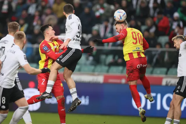 Legia prowadziła z Koroną już 3:0, ale na koniec zafundowała sobie sporo nerwów [WIDEO]