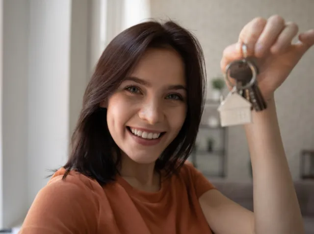 Pewnym krokiem po własne M. Zbadano, jak Polki kupują mieszkania