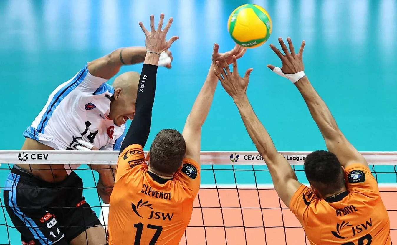 Siatkarze Jastrzębskiego Węgla pokonali na wyjeździe turecki Halkbank Ankara