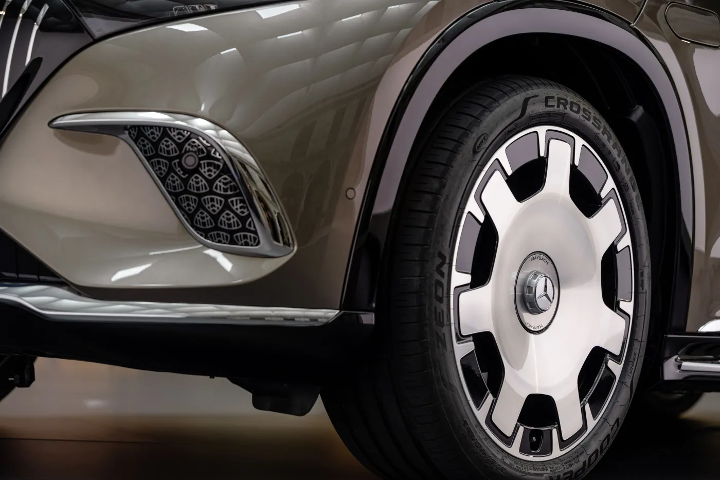 mercedesmaybach-eqs-680-suv-37775516.jpg