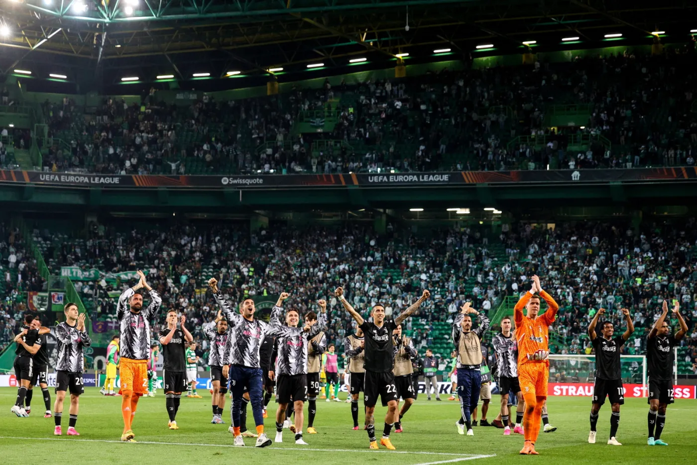 Dotkliwa porażka Manchesteru United w ćwierćfinale Ligi Europy, awans Juventusu [WYNIKI]