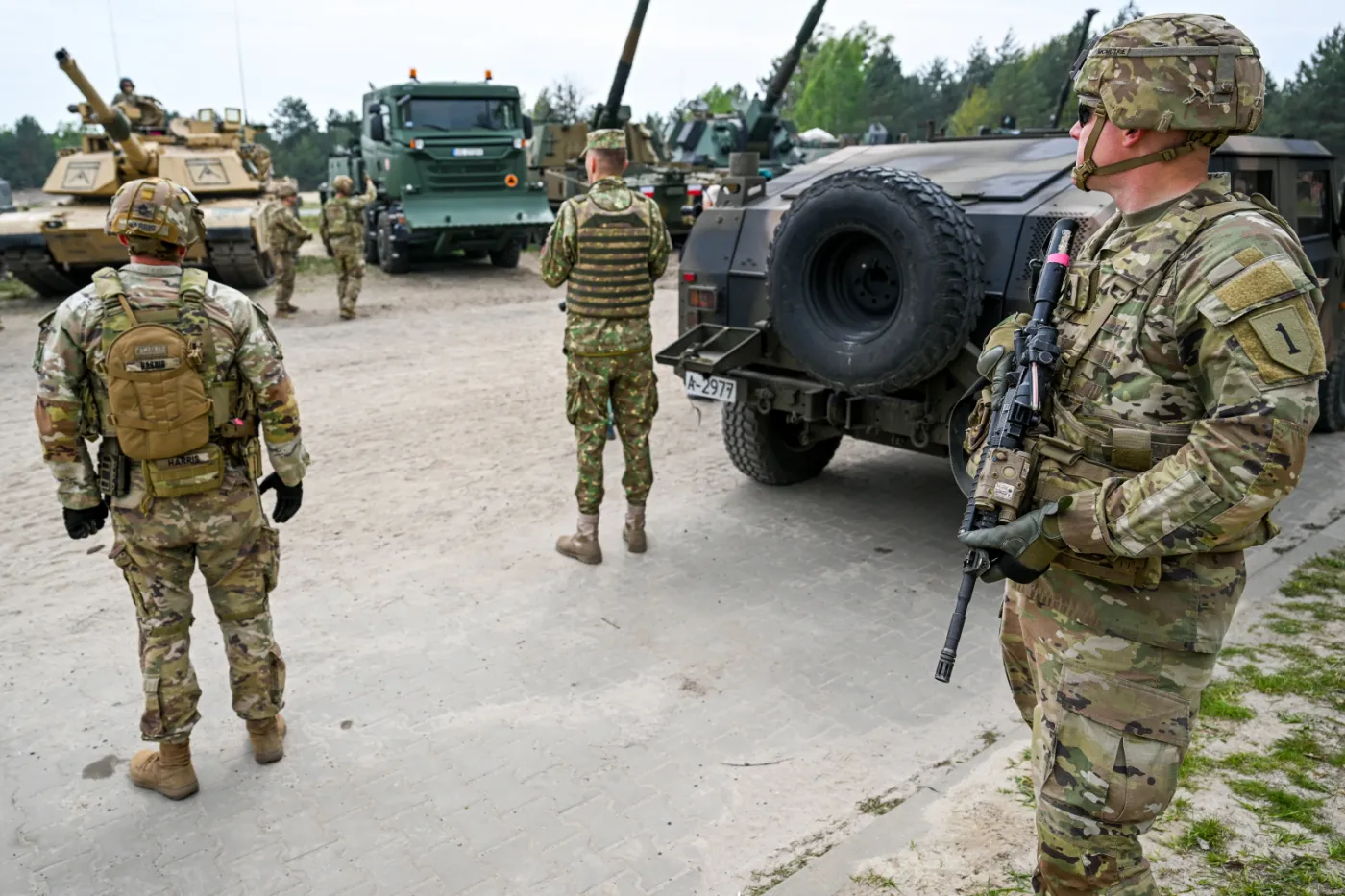 Żołnierze podczas ćwiczeń Anakonda-23 na poligonie w Nowej Dębie