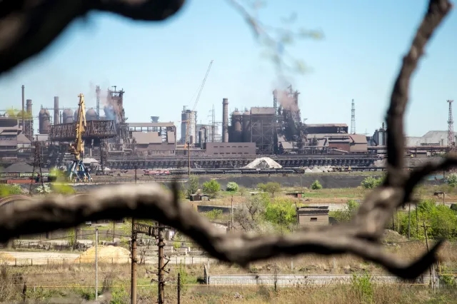 Tajna misja ukraińskiego deputowanego uratowała ludzi z Azowstalu. "Człowiekiem można zostać nawet na wojnie"