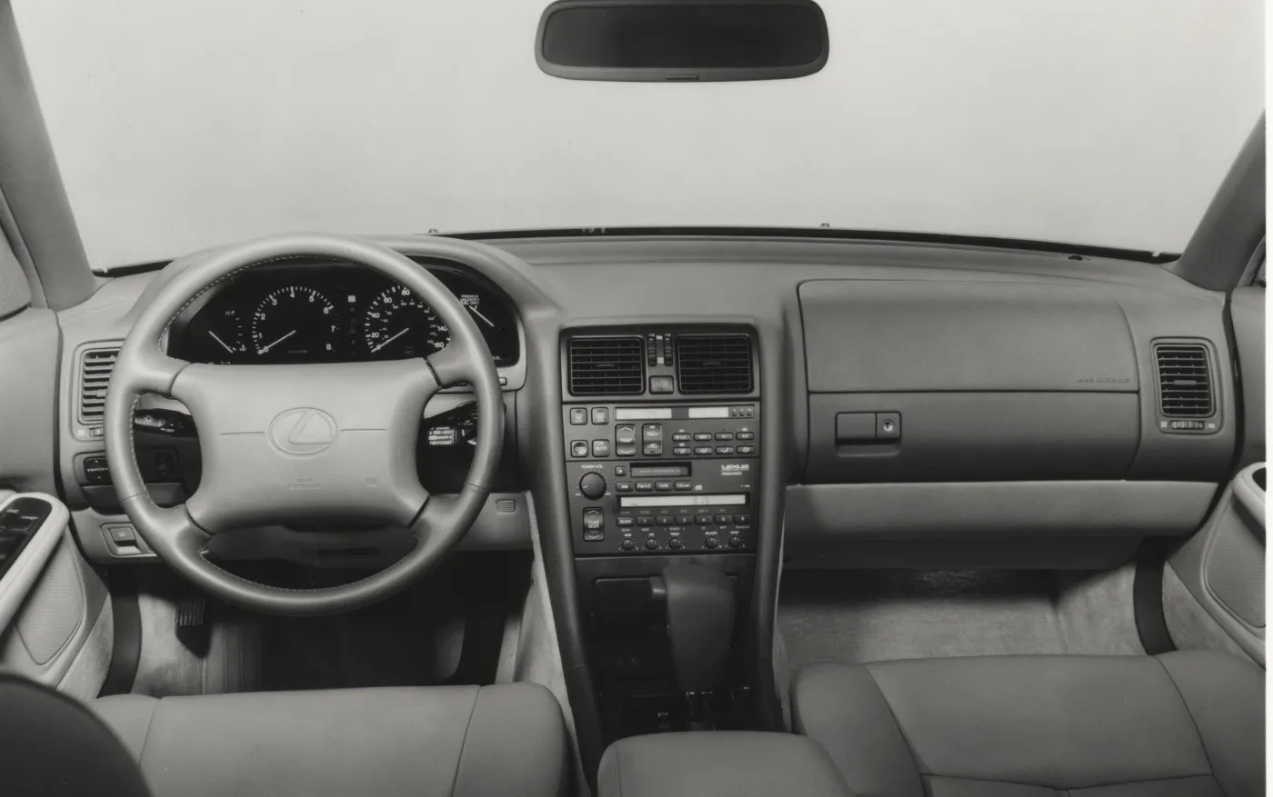 1993-lexus-ls400-interior-4-37815973.jpg