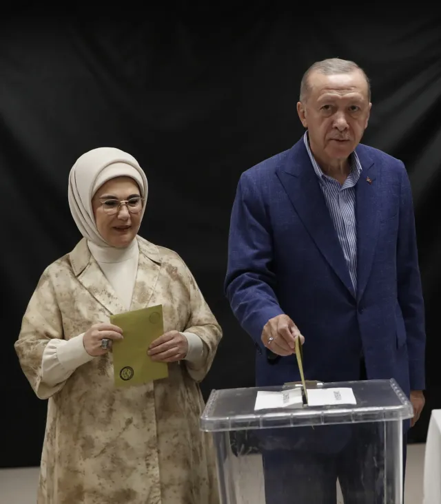 Erdogan wygrywa wybory prezydenckie. Ankara świętuje
