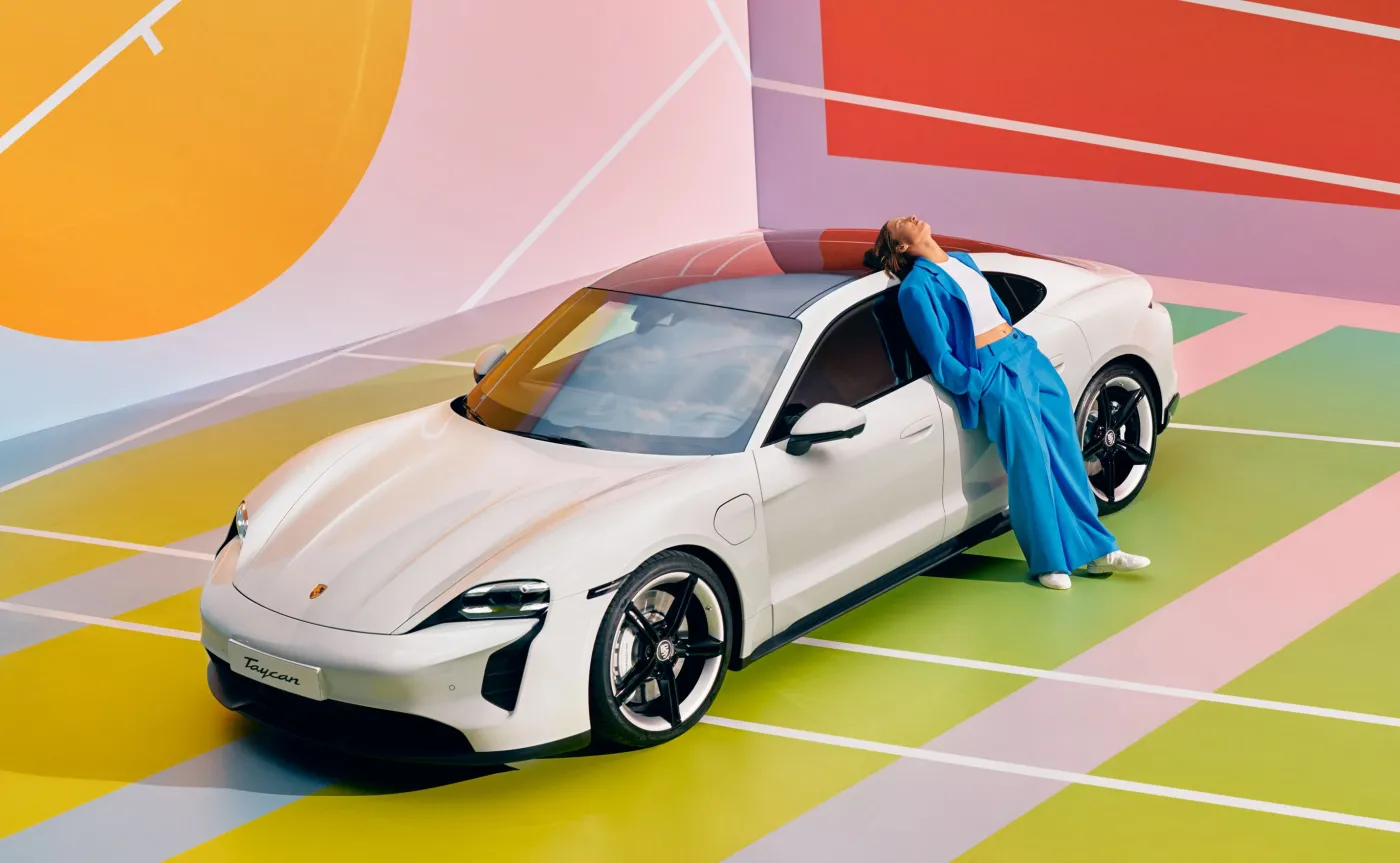 iga-swiatek-i-porsche-taycan-37841101.jpg