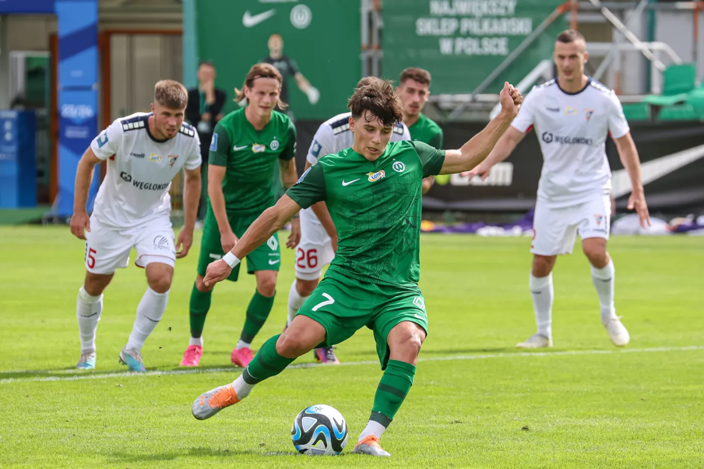 Wygrana Warty z Górnikiem. Karny Kajetana Szmyta [WIDEO]