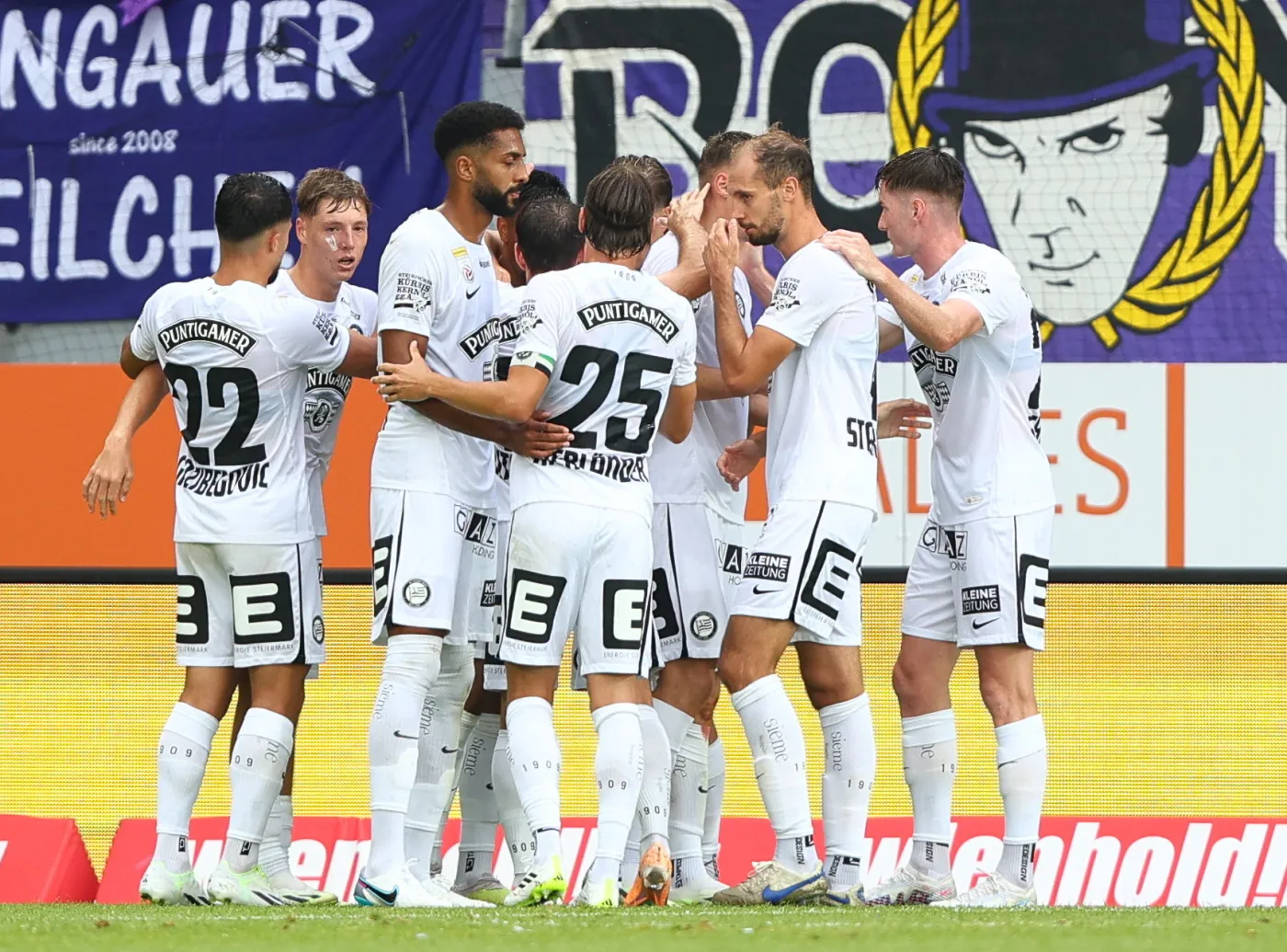 Szymon Włodarczyk nie zatrzymuje się. Kolejny gol Polaka dla Sturmu Graz [WIDEO]