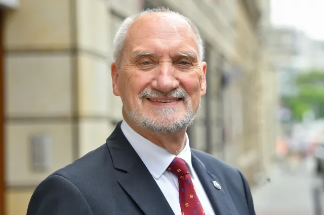 Macierewicz: Konfederacja jest formacją tak samo zdradziecką, jak PO