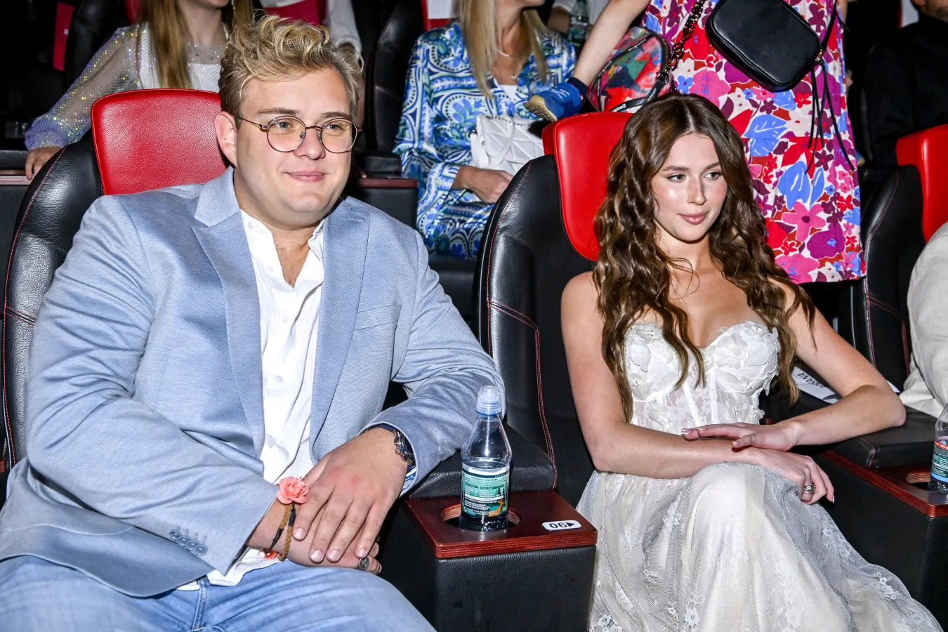 "Letnie zbiory" Roksany Węgiel. Zrywa śliwki w samym bikini [FOTO]