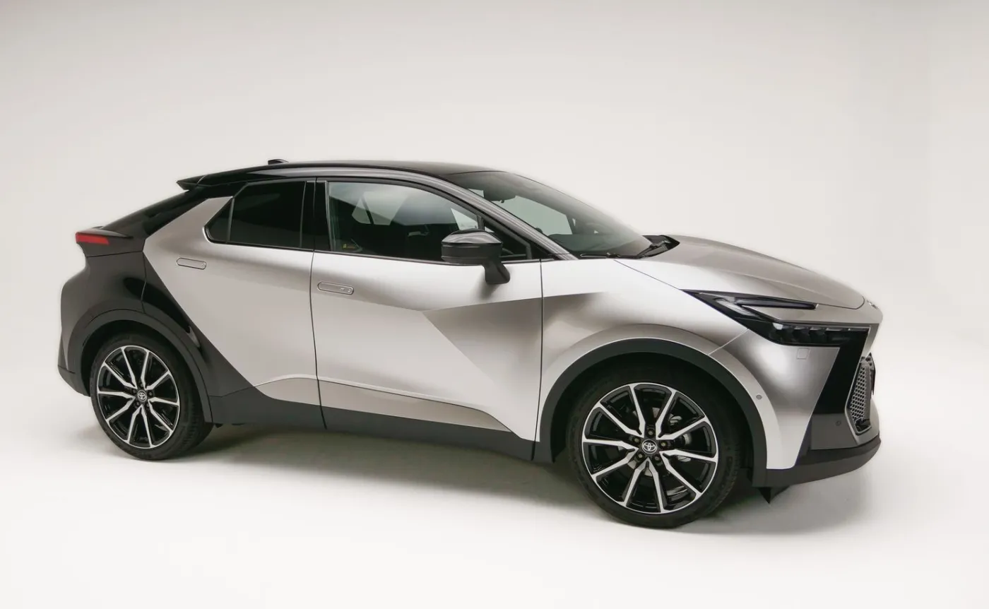 toyota-chr-nowej-generacji-37842607.jpg