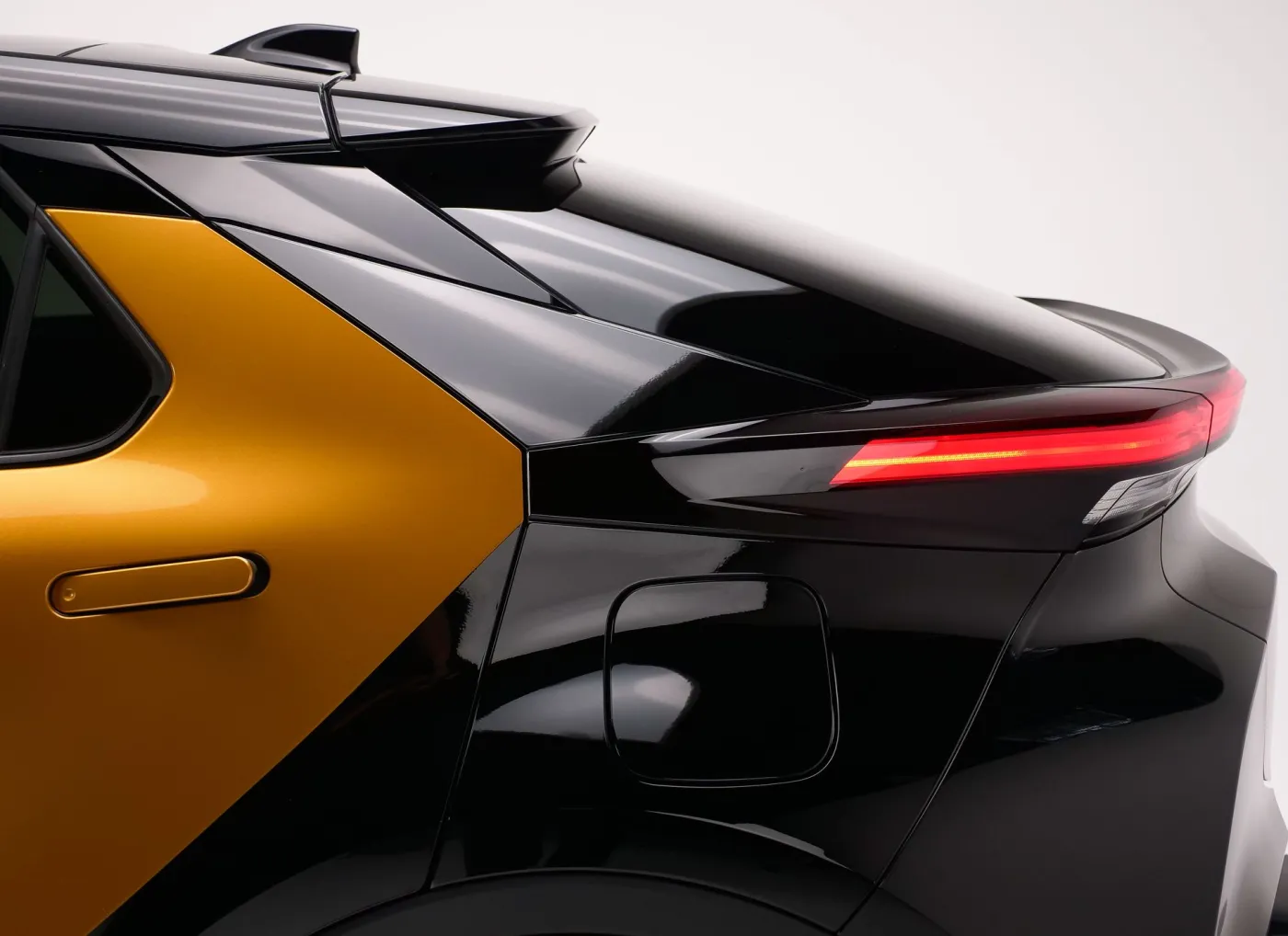 Nowa Toyota wjeżdża do Polski! To będzie hit, Japończycy zaszaleli