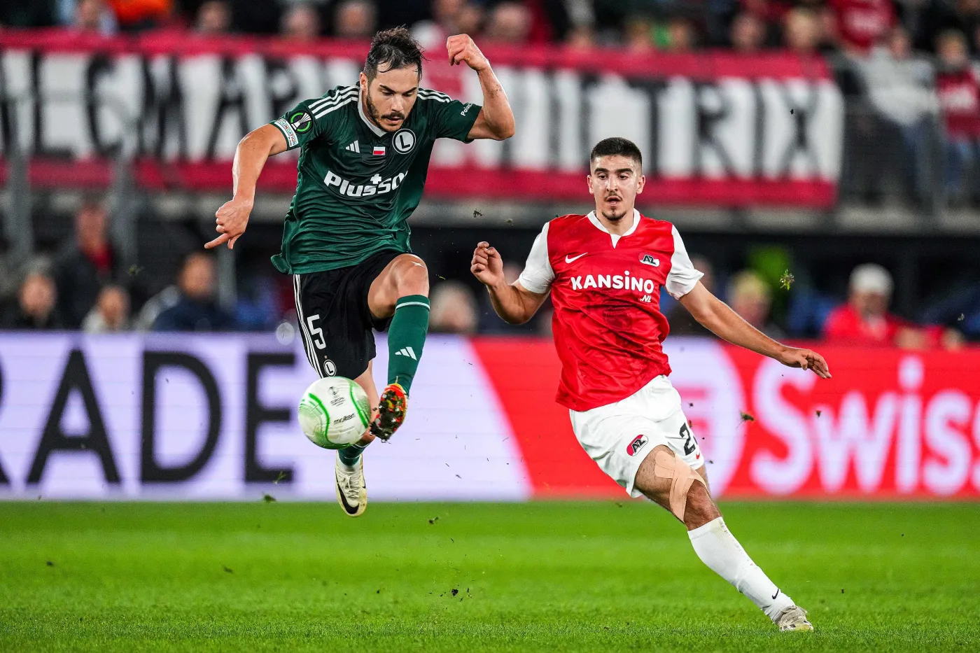 Legia walczyła do ostatniej sekundy, ale z Alkmaar wraca na tarczy [WIDEO]