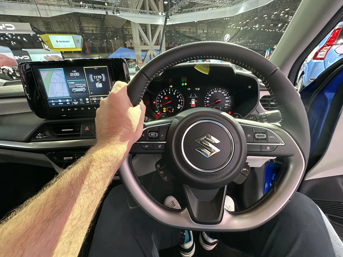 suzuki-swift-nowej-generacji-37966686.jpg