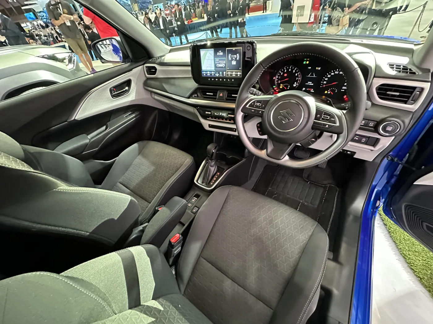 suzuki-swift-nowej-generacji-37966705.jpg