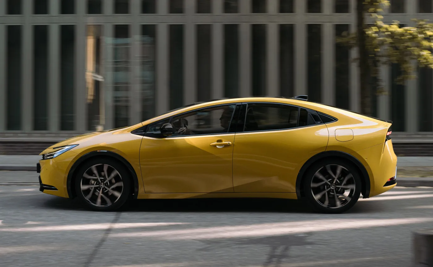 toyota-prius-nowej-generacji-37969848.jpg