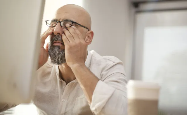 Jak dbać o oczy w czasach kwarantanny?