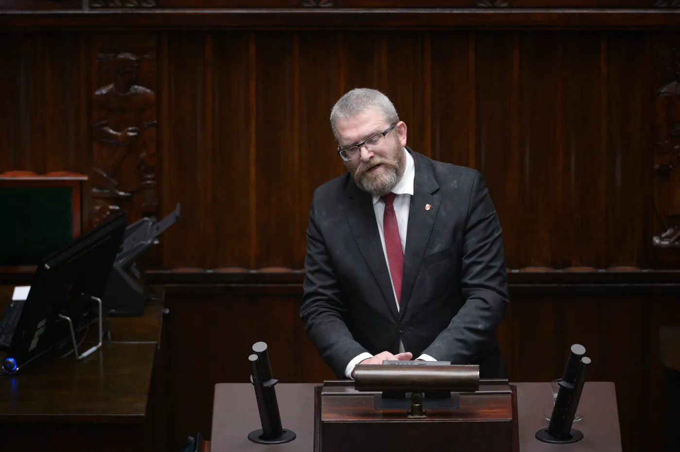 Skandal w Sejmie. Prokuratura wszczęła z urzędu postępowanie ws. posła Brauna