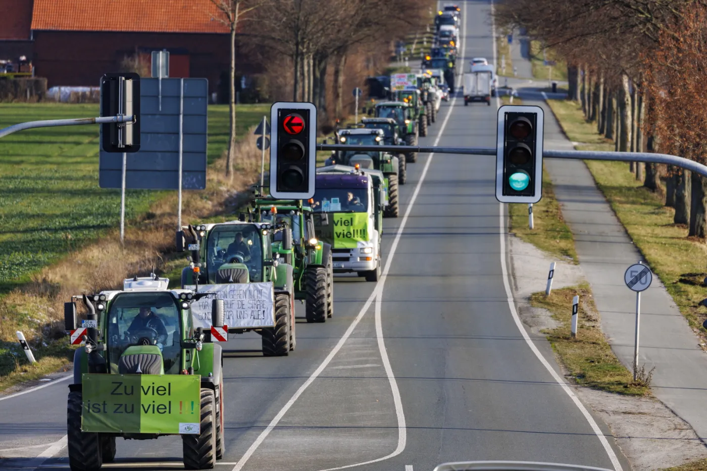 Protesty rolników w Niemczech. Jeden z demonstrujących potrącony, inny zaatakowany młotkiem