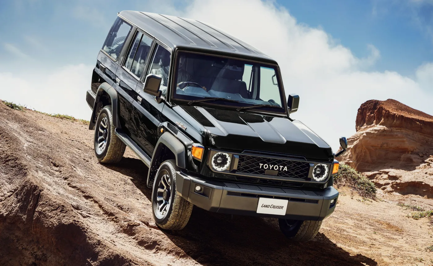nowa-toyota-land-cruiser-70-38040651.jpg