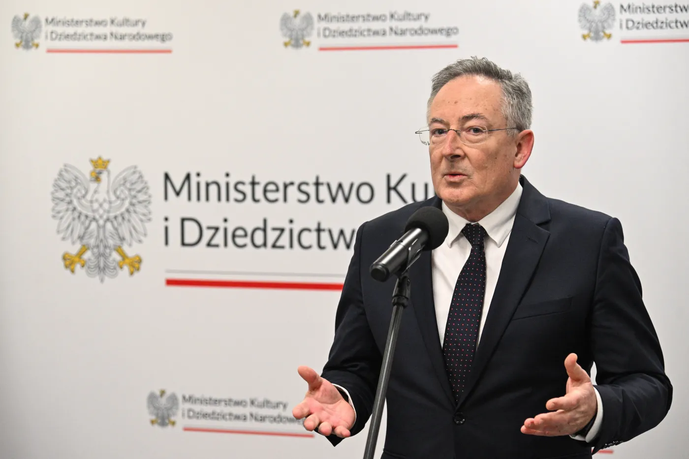 Decyzja KRS ws. mediów publicznych. Sienkiewicz: To dalej są likwidatorzy