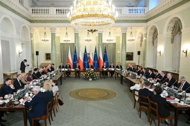 Mastalerek o "przemianie" Tuska: Gdy wyłączono kamery...