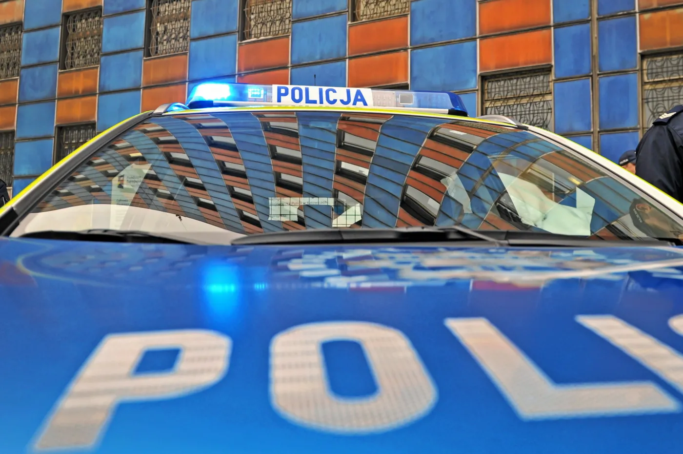 Wjechał w grupę pieszych i uciekł. Teraz trafił do aresztu