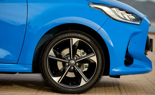 Nowa Toyota hitem. Cena? Już 140 tys. Polaków nie może spać