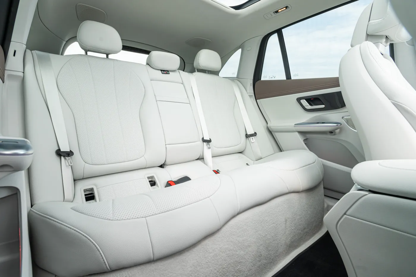 mercedes-eqe-500-4matic-suv-38286964.jpg