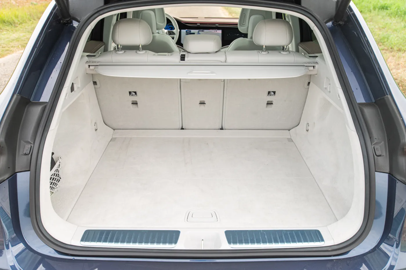 mercedes-eqe-500-4matic-suv-38286966.jpg