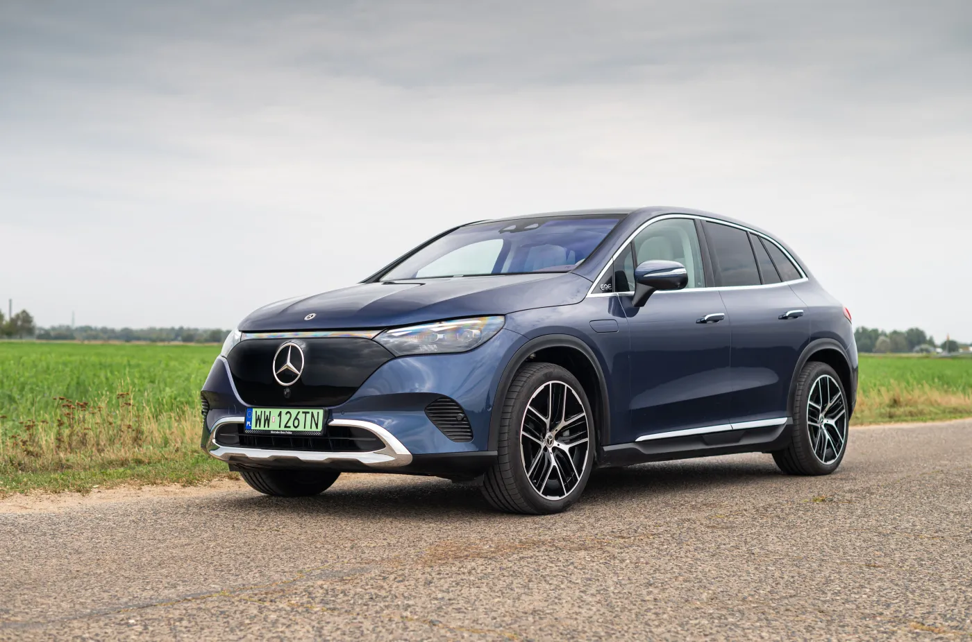 mercedes-eqe-500-4matic-suv-38286980.jpg