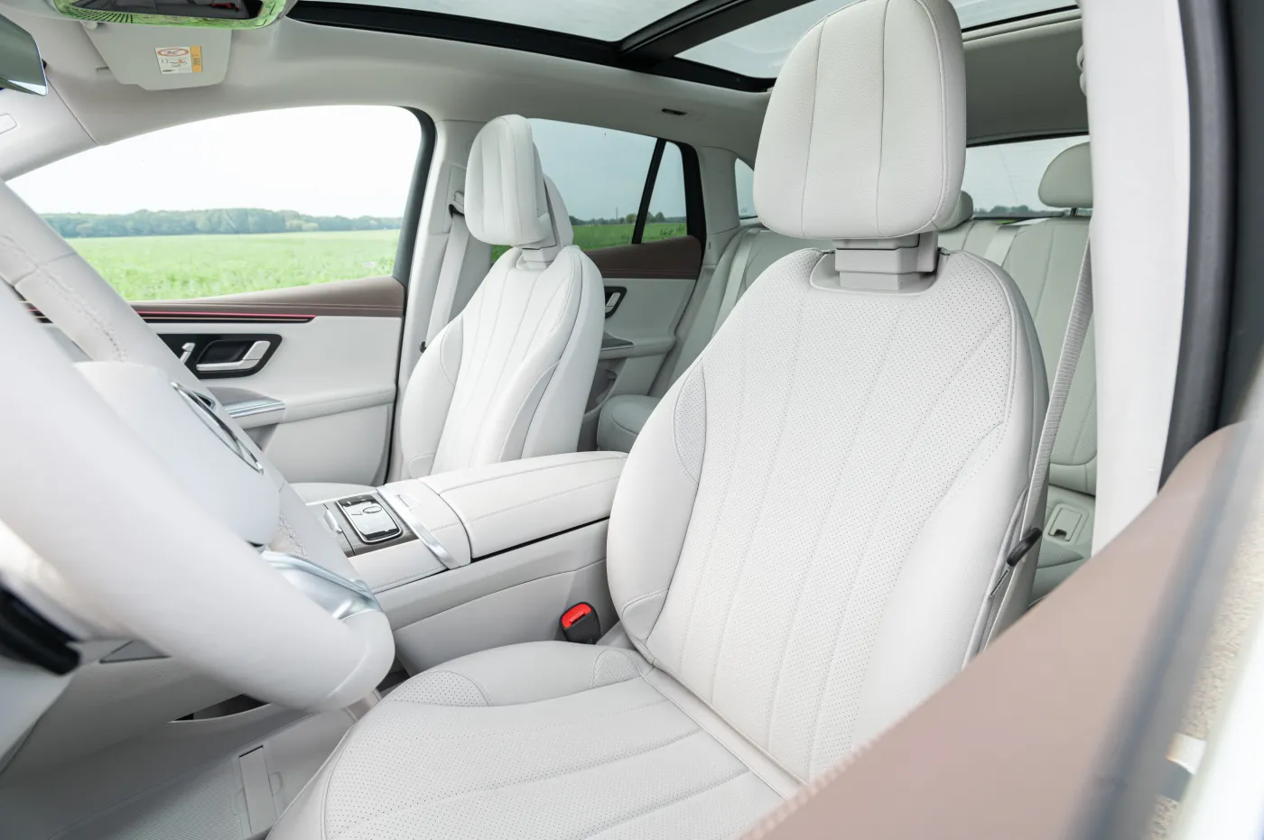mercedes-eqe-500-4matic-suv-38286985.jpg