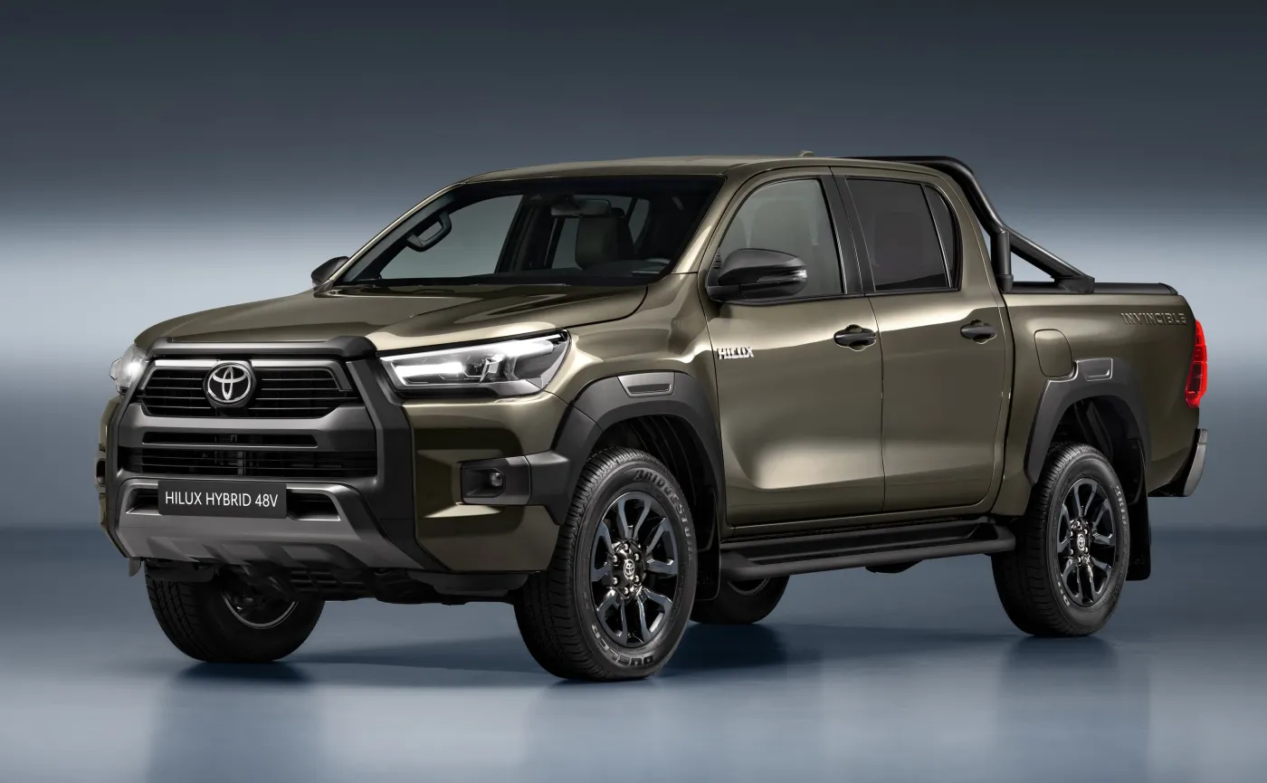 toyota-hilux-mild-hybrid-48v-38021858.jpg