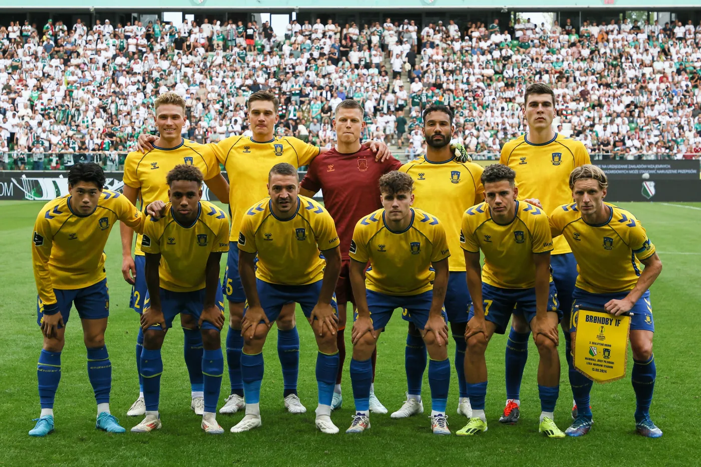 Piłkarze FC Köln, Broendby i Coventry będą grali w "koszulkach równości". Widzieliście brzydsze?