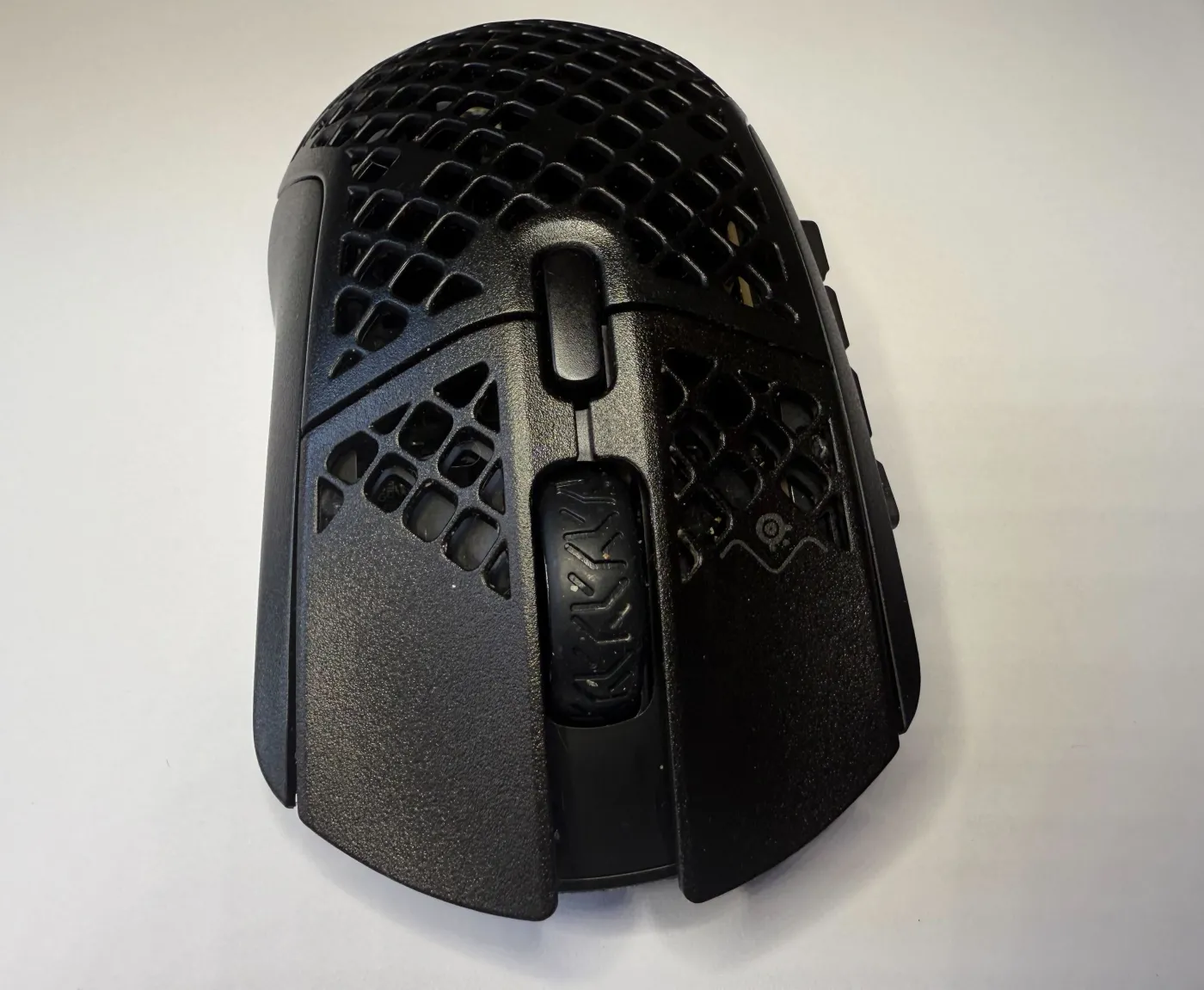 SteelSeries Aerox 9, oto bezprzewodowa lekka mysz dla fanów MMO [RECENZJA]