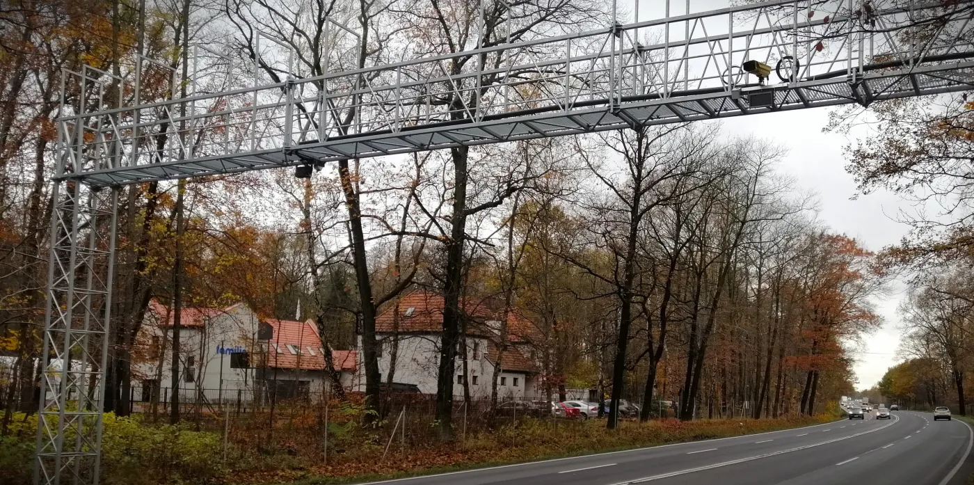 odcinkowy-pomiar-predkosci-38354268.jpg
