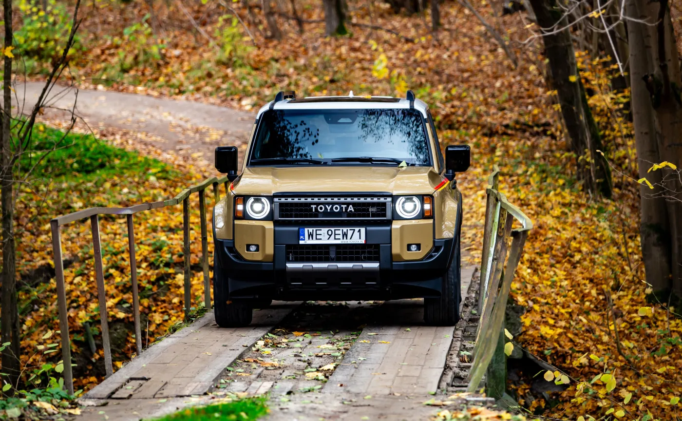 land-cruiser-first-edition-38361514.jpg