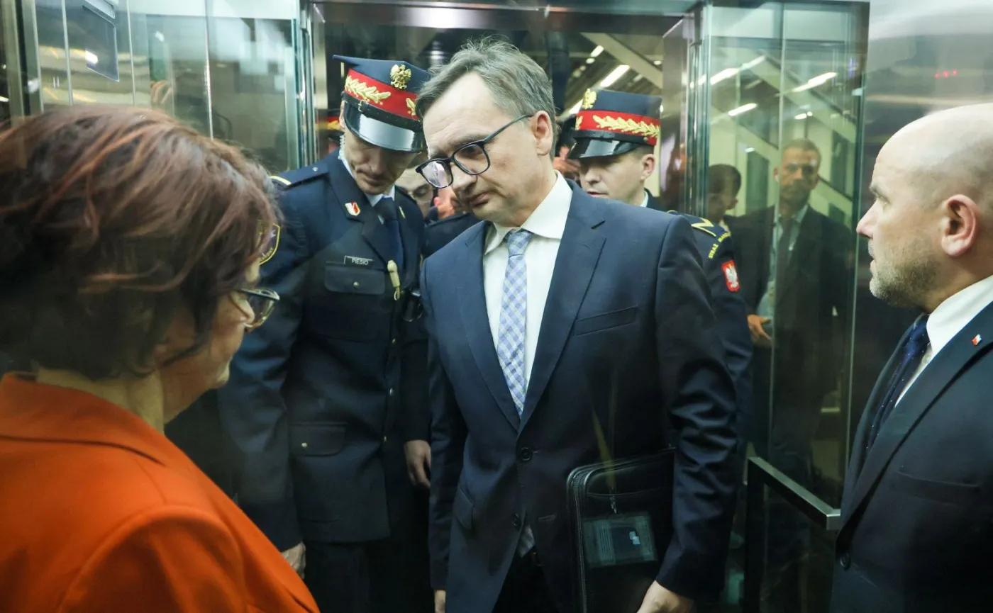 Przymusowe doprowadzenie Zbigniewa Ziobry? Decyzja komisji zapadła