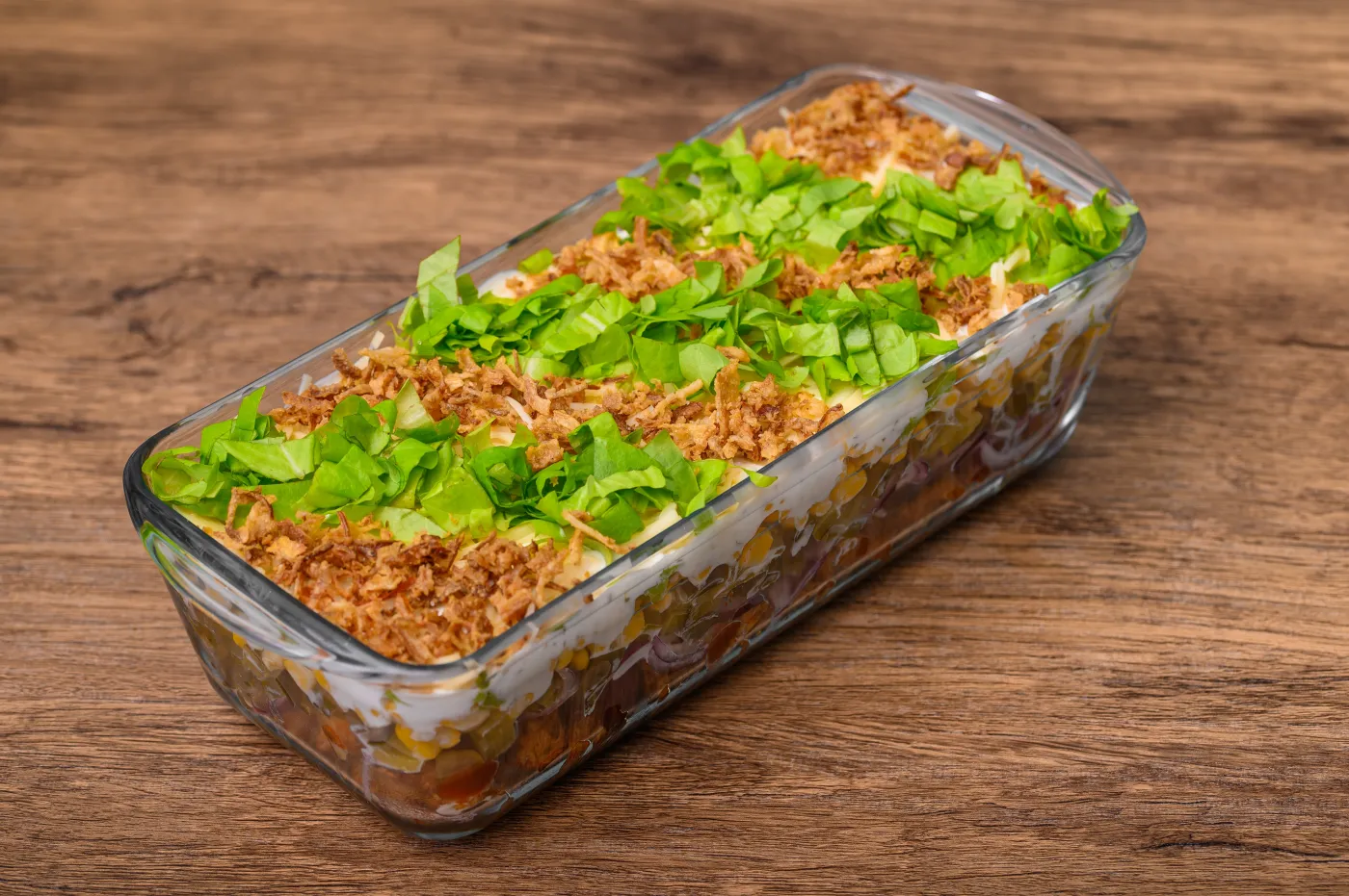 Layered,Gyros,Salad,For,A,Party,In,A,Salad,Bowl