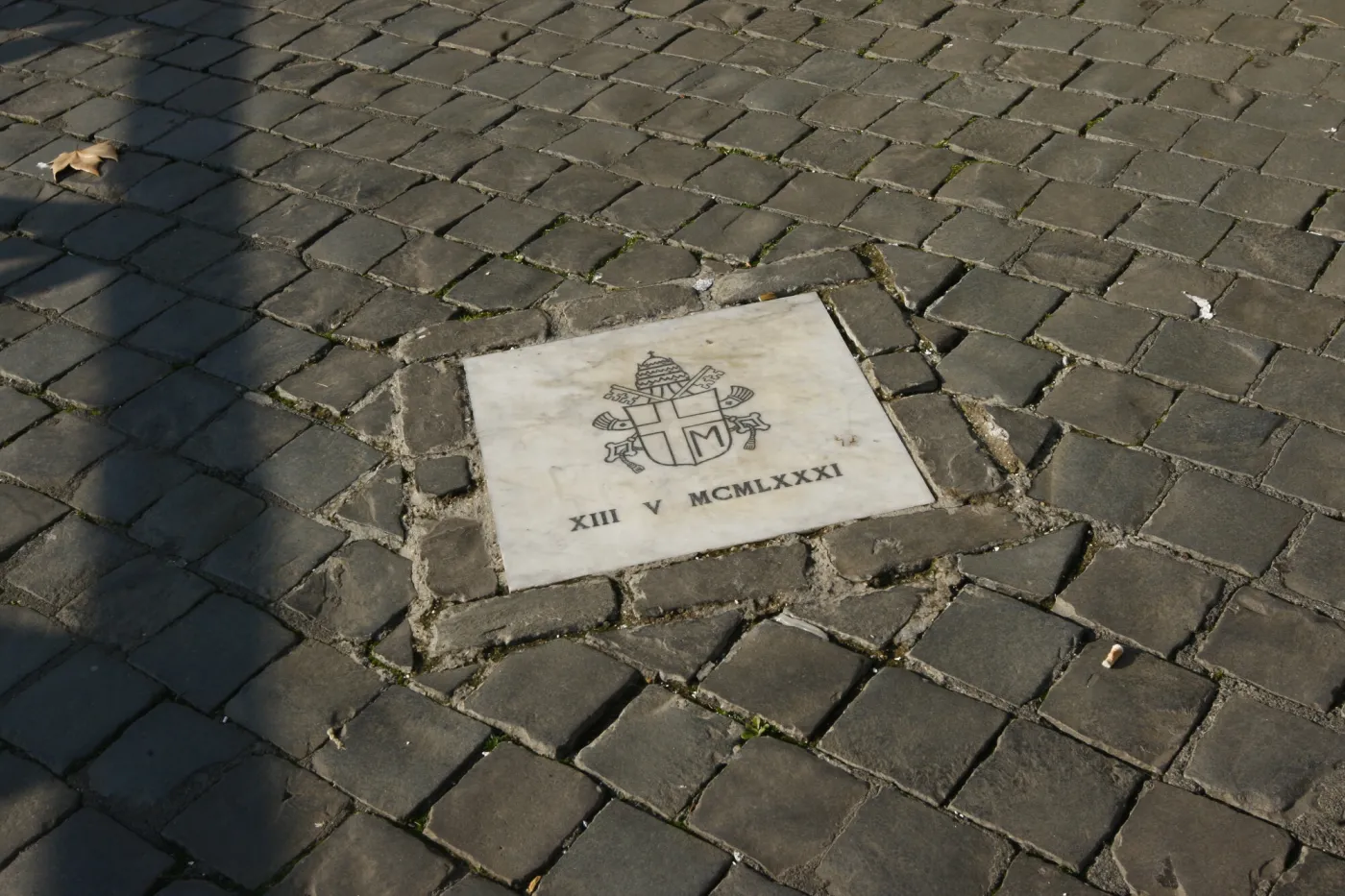 Plac św. Piotra , miejsce gdzie Jan Pawel II został ranny w zamachu
