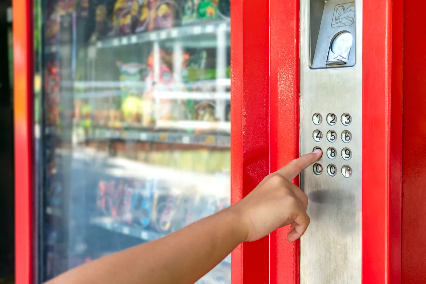 Rewolucja w szkolnych sklepikach od 1 września. Tego uczniowie już tam nie kupią
