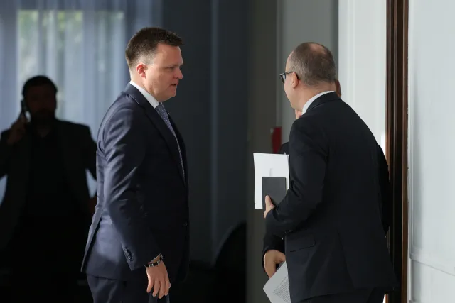 Hołownia zapowiada, że odbierze przysięgę od Nawrockiego. Ale Bodnar się nie poddaje