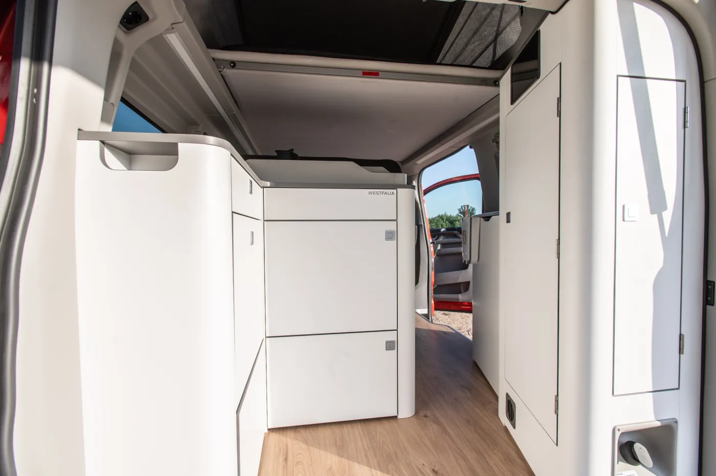 ford-transit-custom-nugget-38562773.jpg