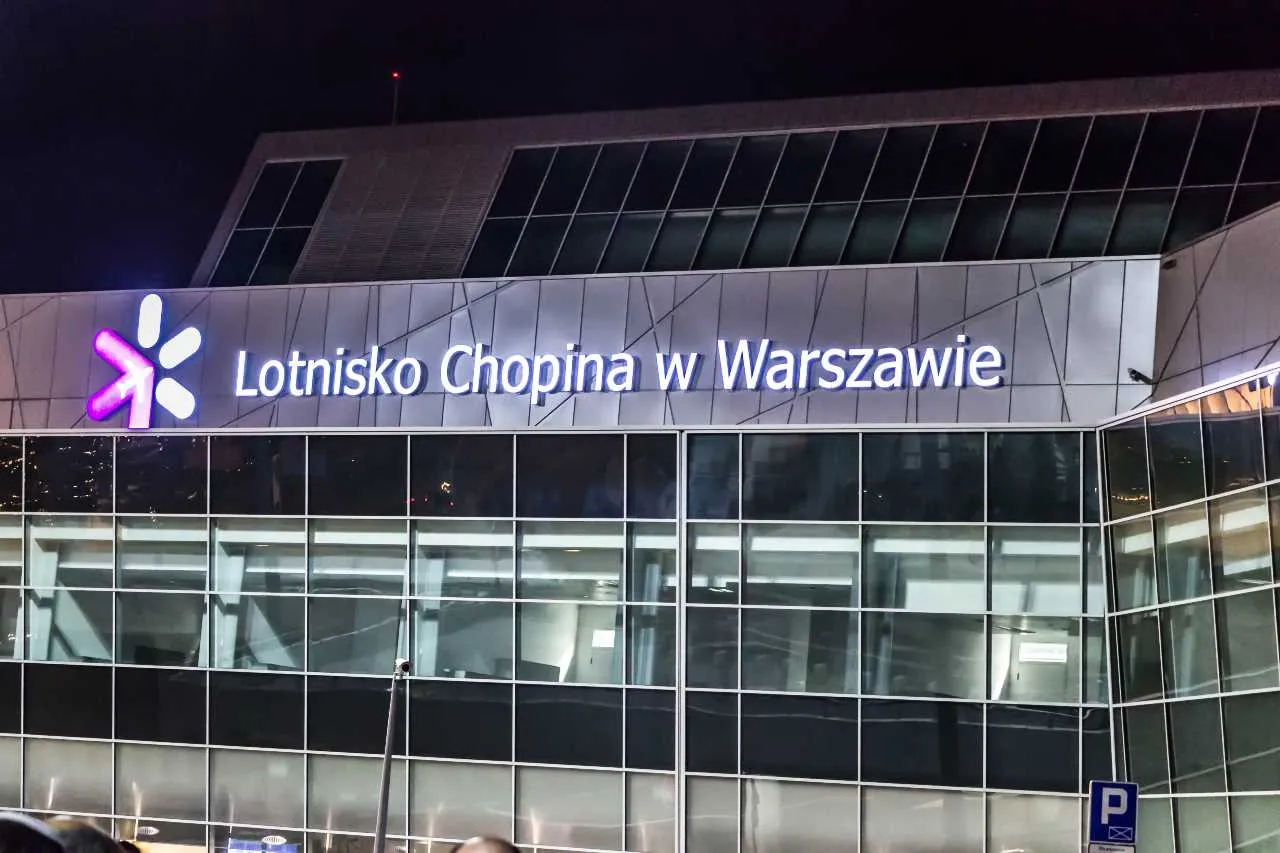 Koniec alarmu na lotnisku Chopina. W samolocie "nie znaleziono żadnego niebezpiecznego materiału"