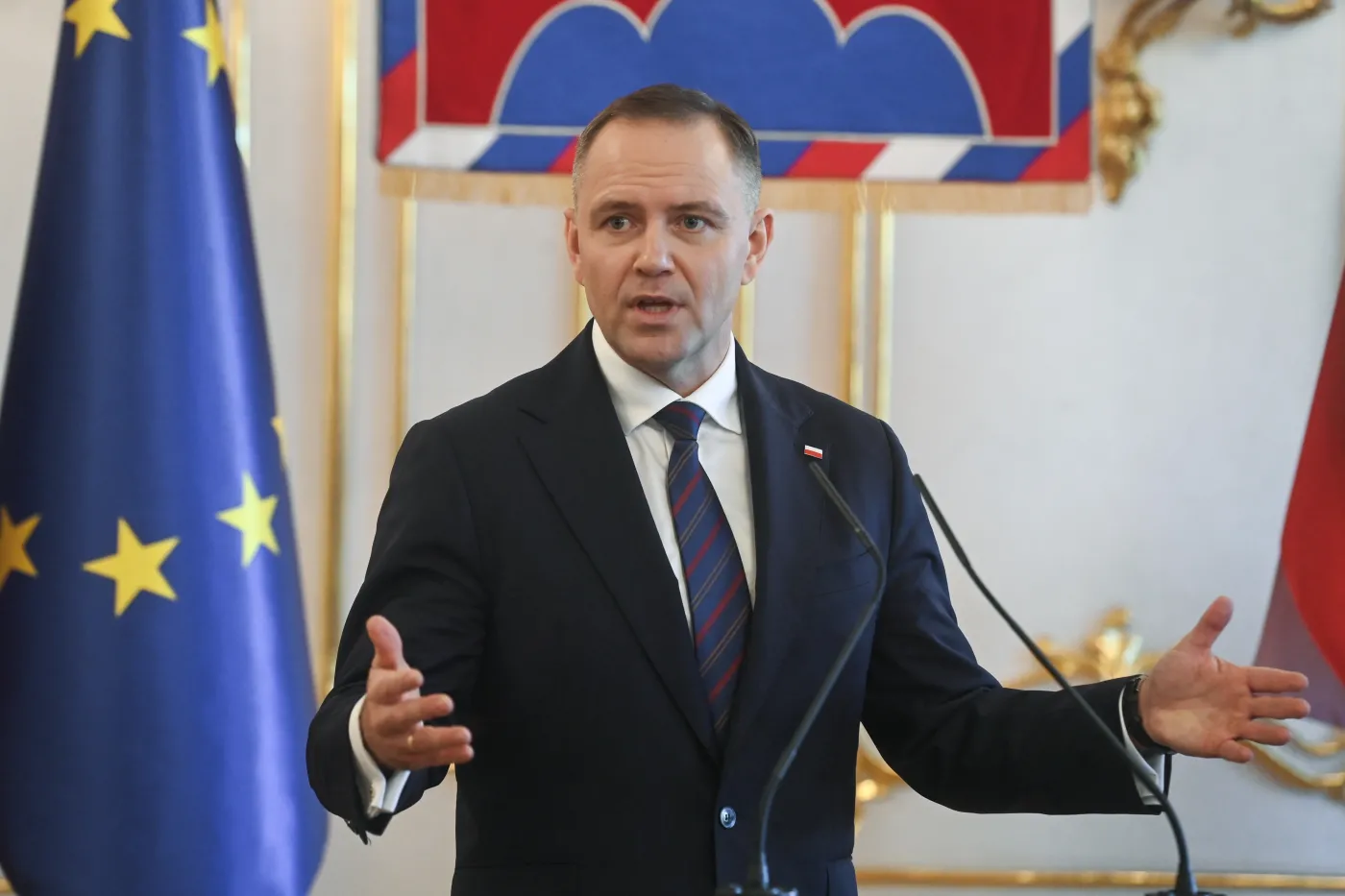 Tusk dosadnie o decyzji Karola Nawrockiego. "To dalszy ciąg jego wojny z rządem". Prezydent opowiada premierowi