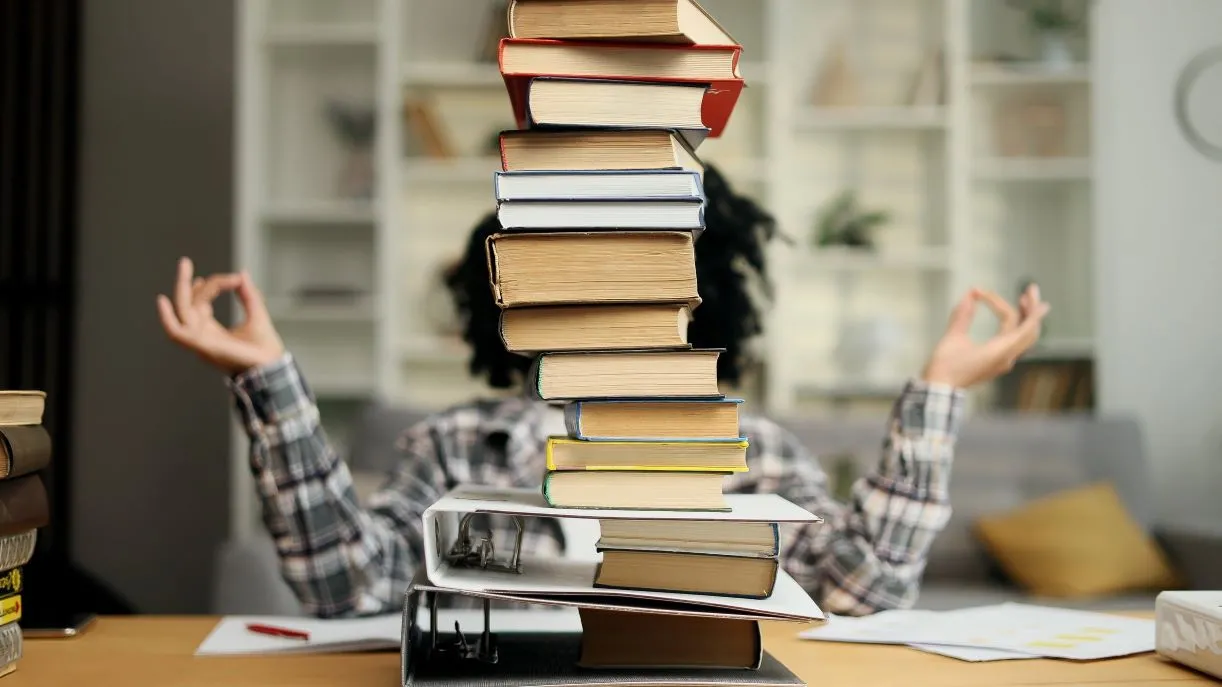 Nauka i czytanie lektur w ferie zimowe. Rozsądne wsparcie czy niepotrzebna presja?