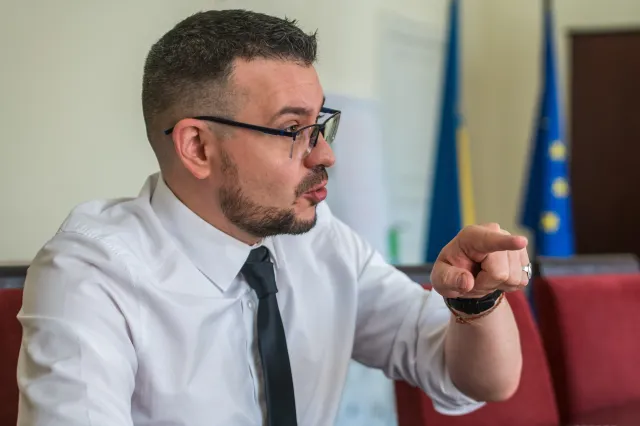 Zbrodnia wołyńska "lokalnym epizodem" dla Ukraińców. "Polacy demonizują Banderę"
