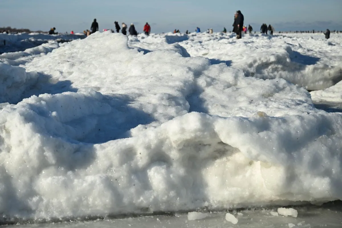 Rekordowe mrozy paraliżują szkoły. Ponad 330 placówek zamkniętych