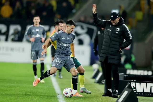 Legia, Pogoń, albo Widzew. Jedna z tych drużyny spadnie z Ekstraklasy