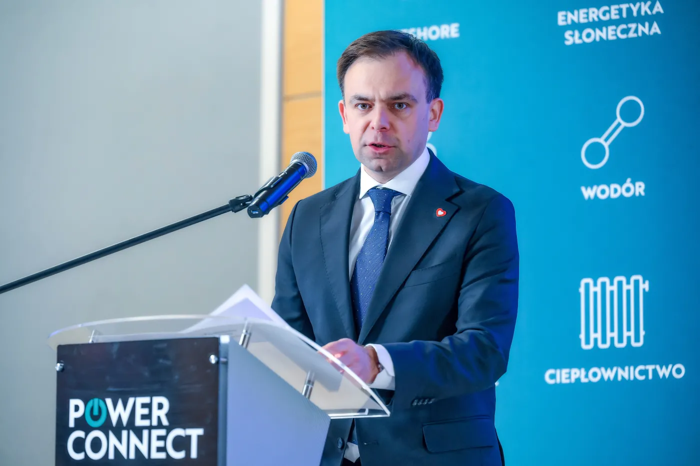Nowy podatek? Minister finansów komentuje ceny paliw